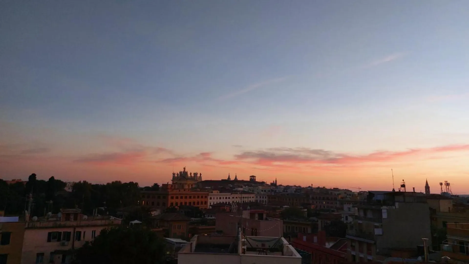 Apartment Loft Colosseo, In Rome Center Italy